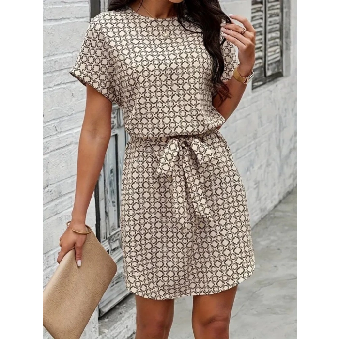 Kadın Kısa Kollu Yuvarlak Yaka Beli Kuşaklı Geometrik Desenli Süprem Elbise