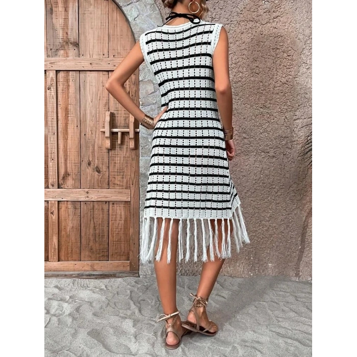 Kadın Kolsuz V Yaka Eteği Püsküllü çizgi Desen Triko Elbise