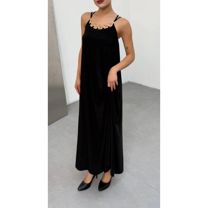 Kadın Omuz Askılı Kuş Gözü Zincir Detay Sandy Kumaş Maxi Boy Elbise