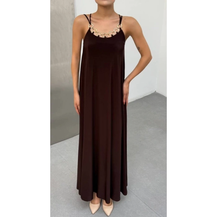 Kadın Omuz Askılı Kuş Gözü Zincir Detay Sandy Kumaş Maxi Boy Elbise