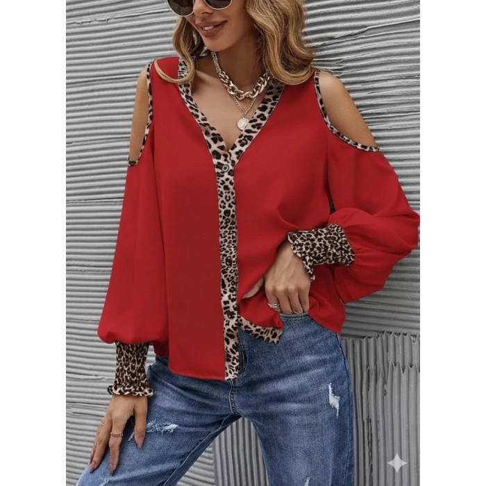 Kadın Omuzlardan Açık Yakalı önden Düğmeli Leopar Detaylı Sandy Bluz