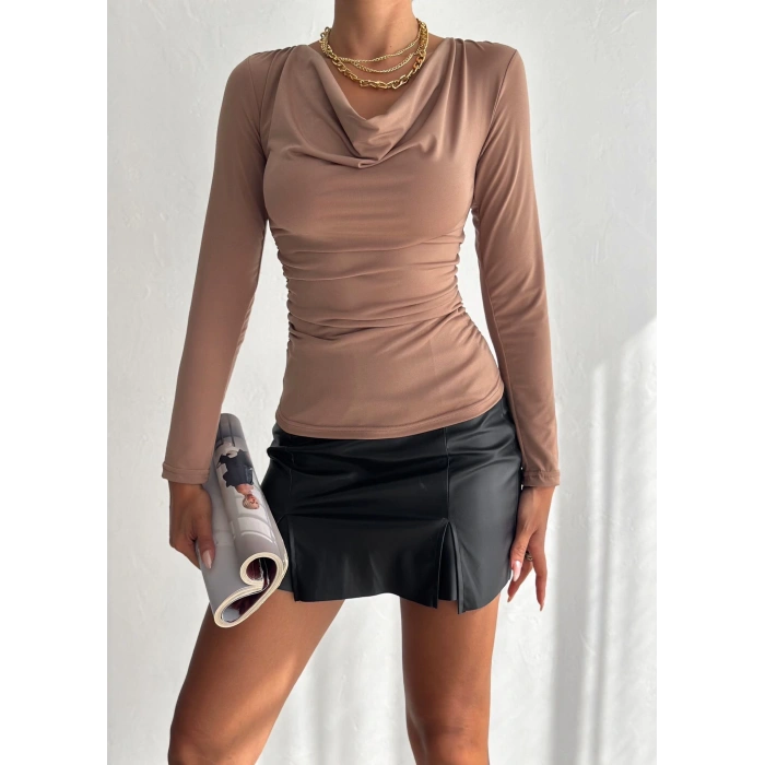 Kadın Sandy Kumaş Degaje Yaka Uzun Kollu Bluz