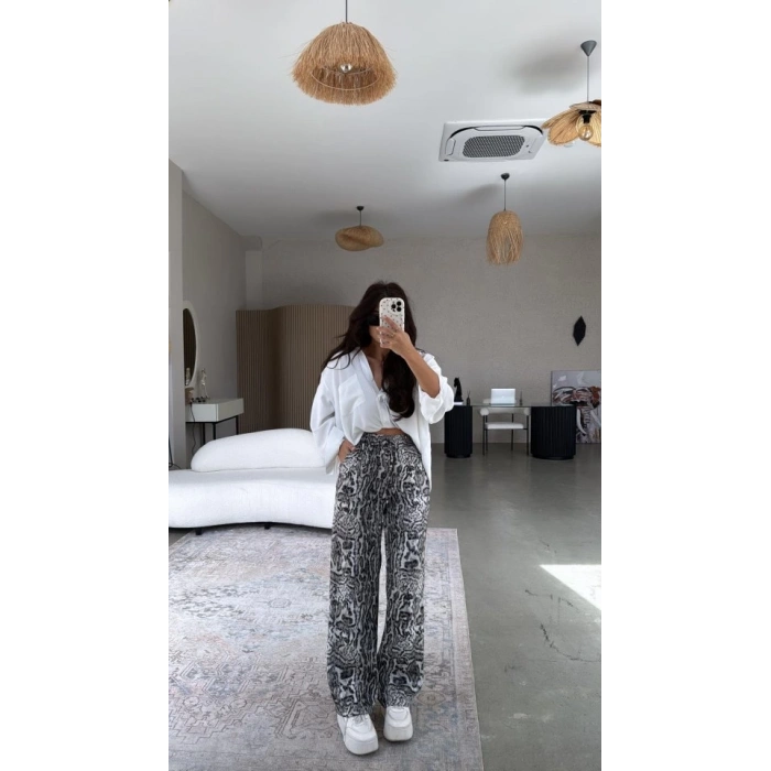 Kadın Saten Kumaş Leopar Desenli Pantolon