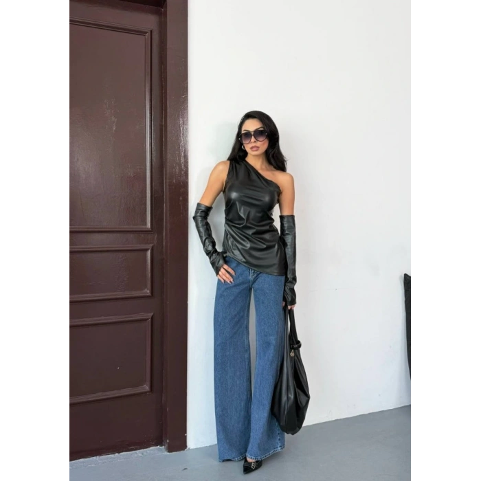 Kadın Tek Omuz Eldiven Detay Deri Bluz