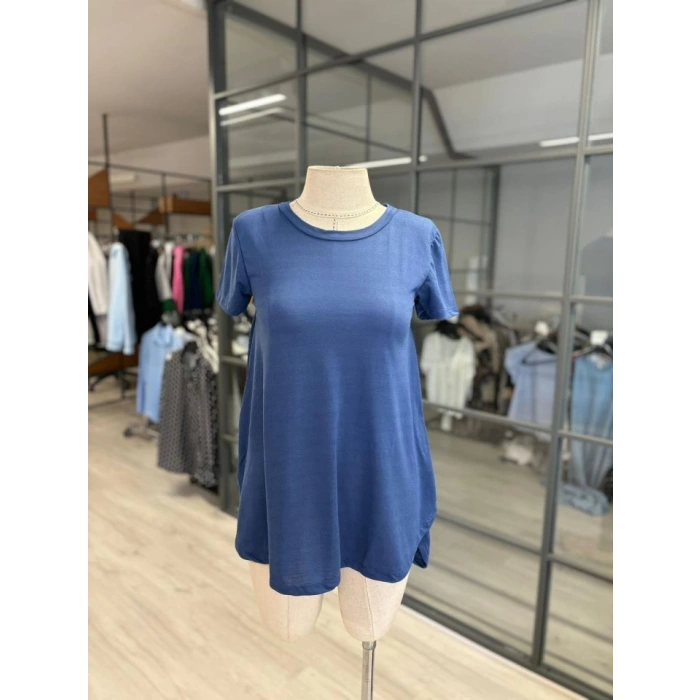 Kadın Türlü Viskon Kumaş Yırtmaç Detaylı Bluz