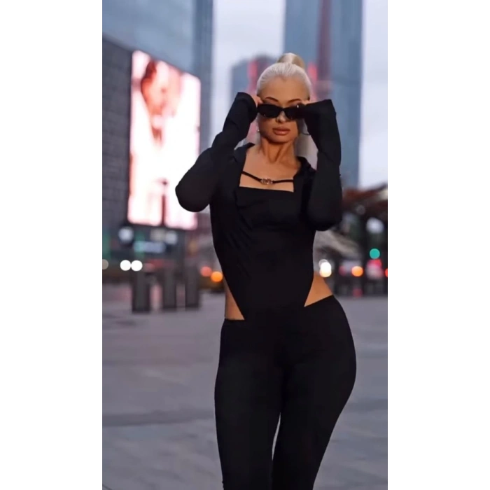 Kadın Uzun Kollu Kare Yaka Toka Ve Bel Dekoltesi Detaylı Tulum Tulum