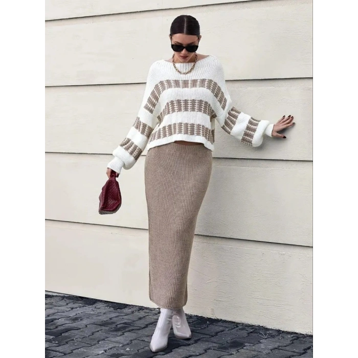 Kadın Uzun Kollu Kayık Yakalı Salaş Triko Bluz Ve Etek Ikili Takım