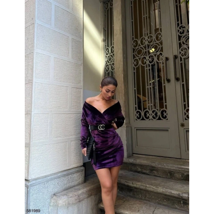 Kadın Uzun Kollu Kruvaze Yaka Omuz Dekolteli Kemer Dahil Mini Kadife Elbise