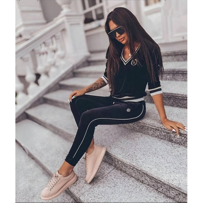 Kadın Uzun Kollu V Yaka Yakası Ve Kol Ağzı şerit Detay Kadife Takım