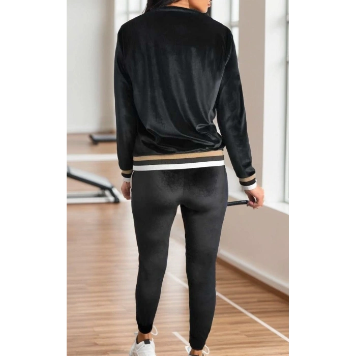 Kadın Uzun Kollu V Yaka Yakası Ve Kol Ağzı şerit Detay Kadife Takım