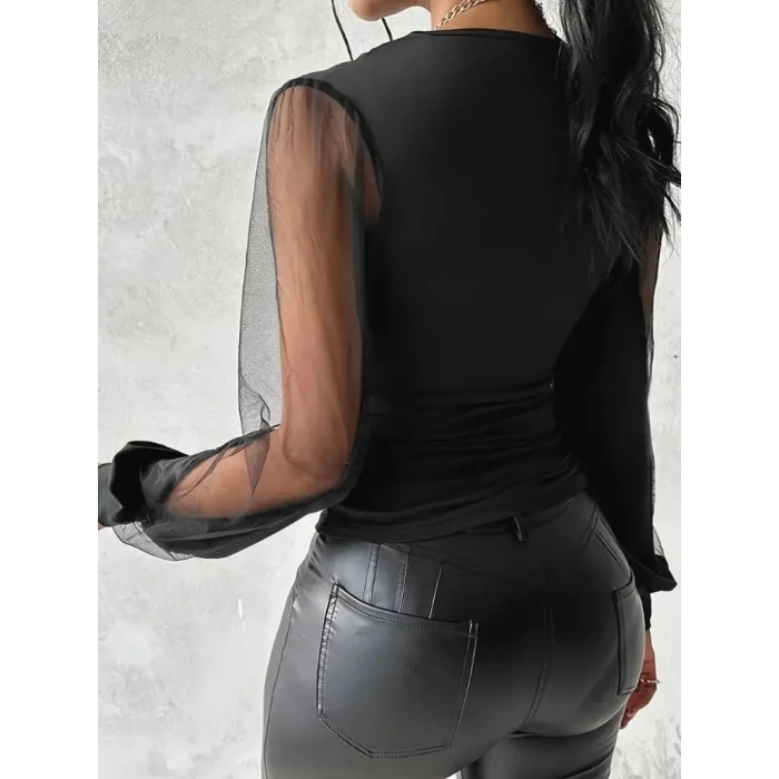 Kadın Uzun Yırtmaç Tül Detaylı Derin V Yakalı Sandy Bluz