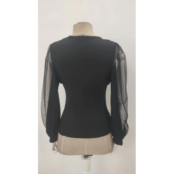 Kadın Uzun Yırtmaç Tül Detaylı Derin V Yakalı Sandy Bluz