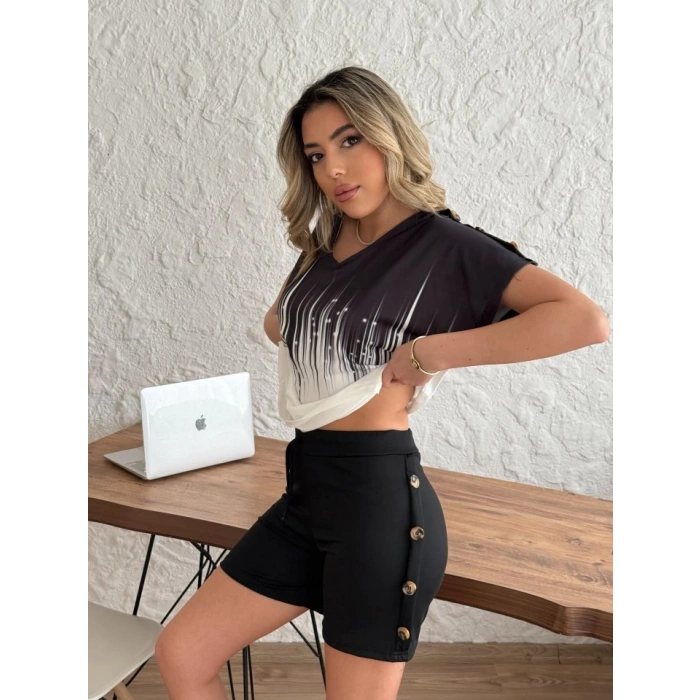 Kadın V Yaka Kısa Kol Kenarları Minik Yırtmaç Detaylı Dalgıç Bluz + Düğme Detaylı Dalgıç şort