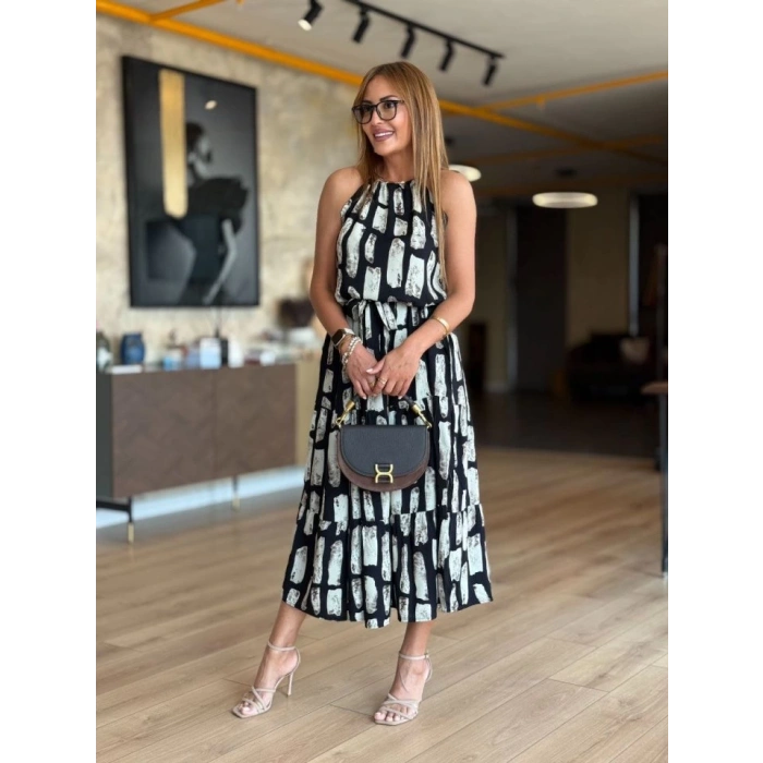 Kadın Viskon Kumaş Ip Askılı Halter Yaka Cepli Midi Boy Elbise