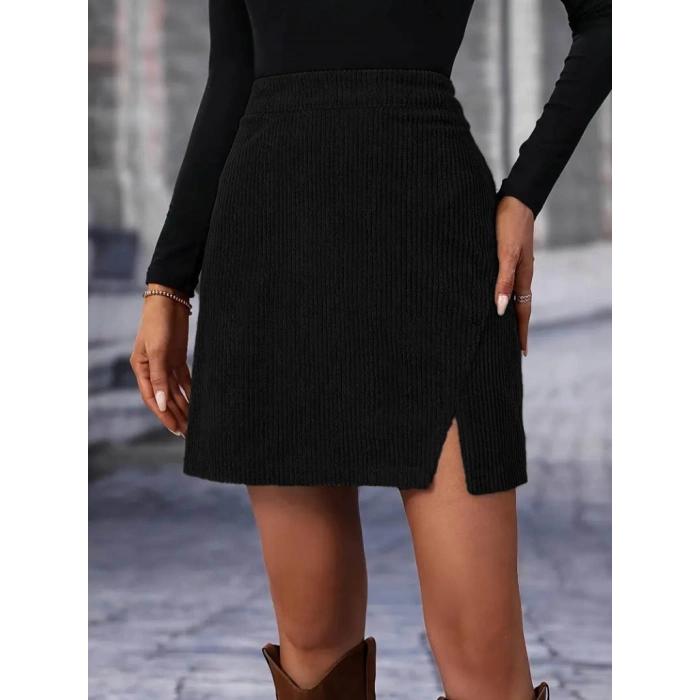 Kadın Yüksek Belli Etek Ucu Asimetrik Yırtmaç Detay Kadife Mini Etek