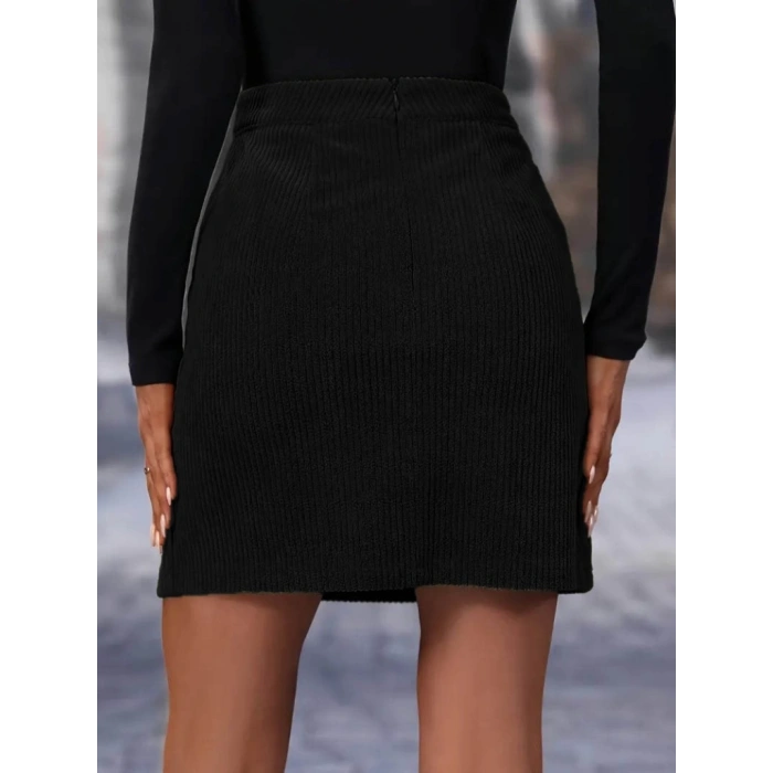 Kadın Yüksek Belli Etek Ucu Asimetrik Yırtmaç Detay Kadife Mini Etek