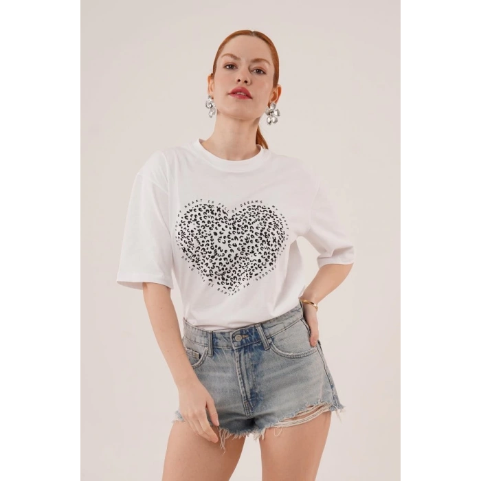 Kalp Baskılı Crop Beyaz Tişört
