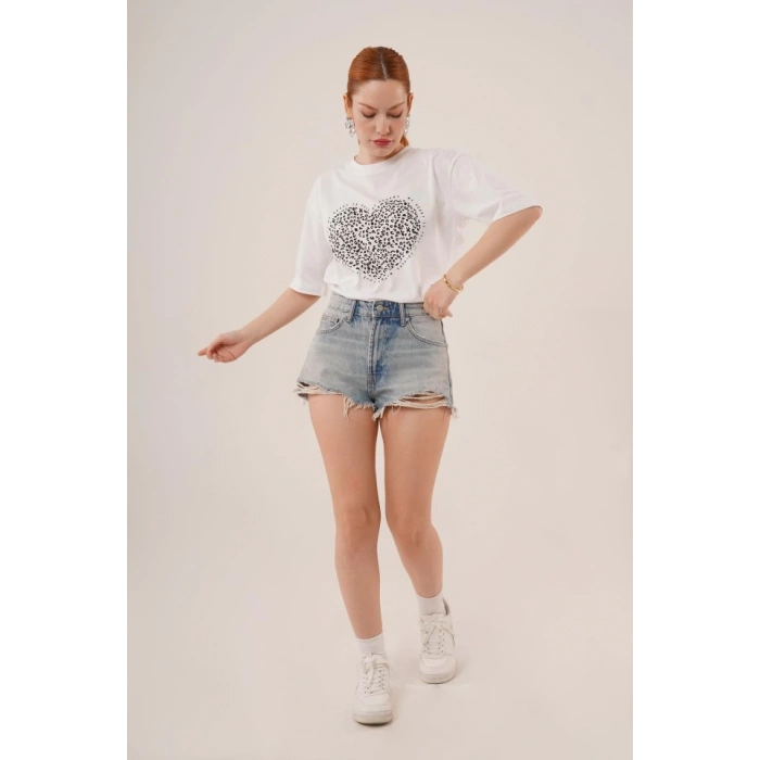 Kalp Baskılı Crop Beyaz Tişört