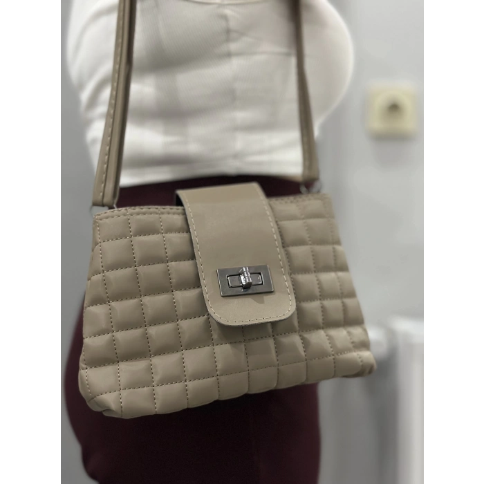 Kapaklı kapitone vizon cilt çanta