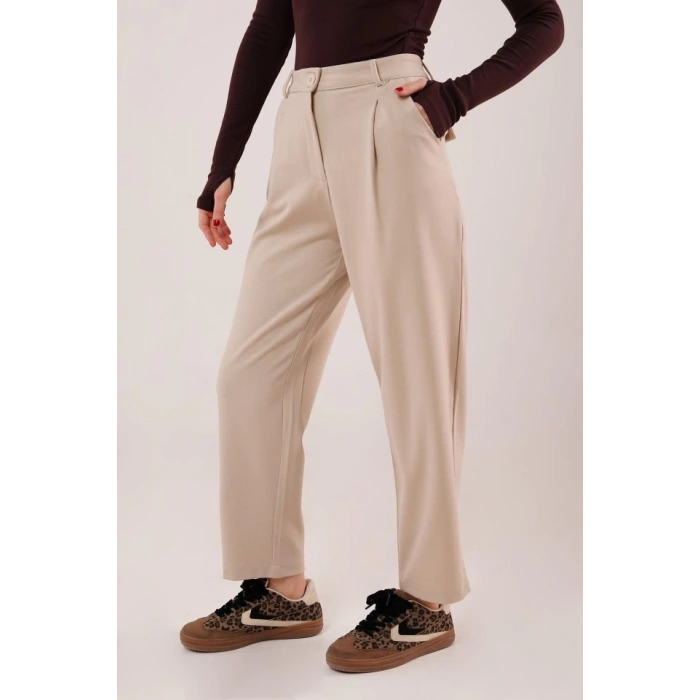 Kapama Cep Detaylı Krem Pantolon