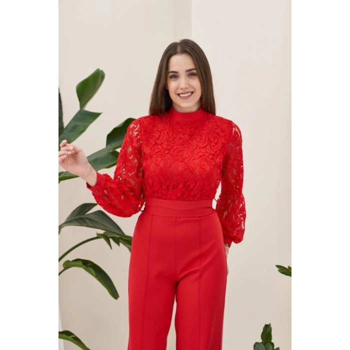 Kırmızı Üstü Dantel Tulum