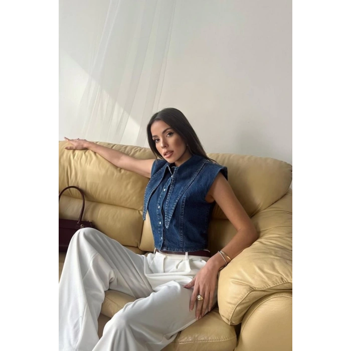 Mavi Yaka Detaylı Denim Crop