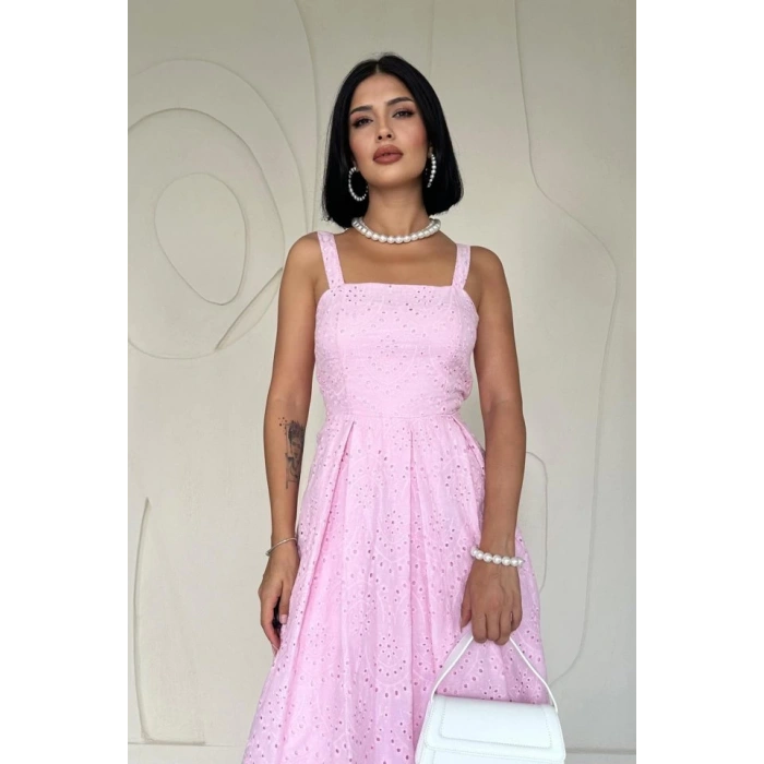 Pembe Askılı Aparatlı Brode Elbise