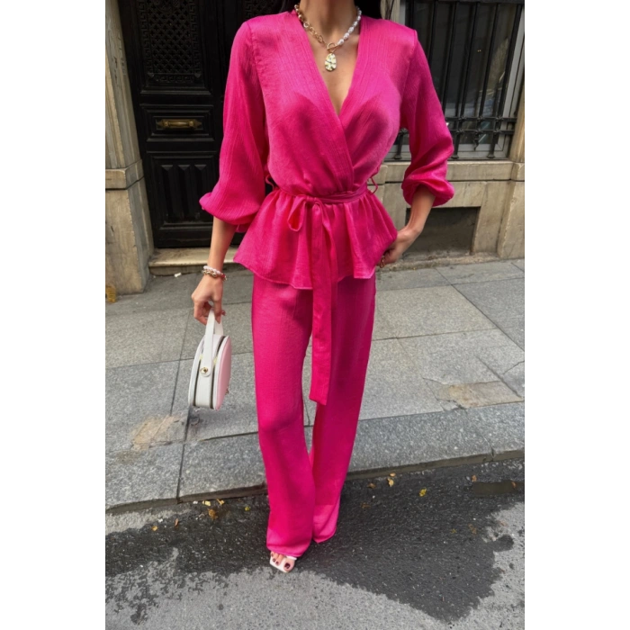 SATEN KRUVAZE BAĞLAMALI BLUZ- PANTOLON TAKIM - Fuşya