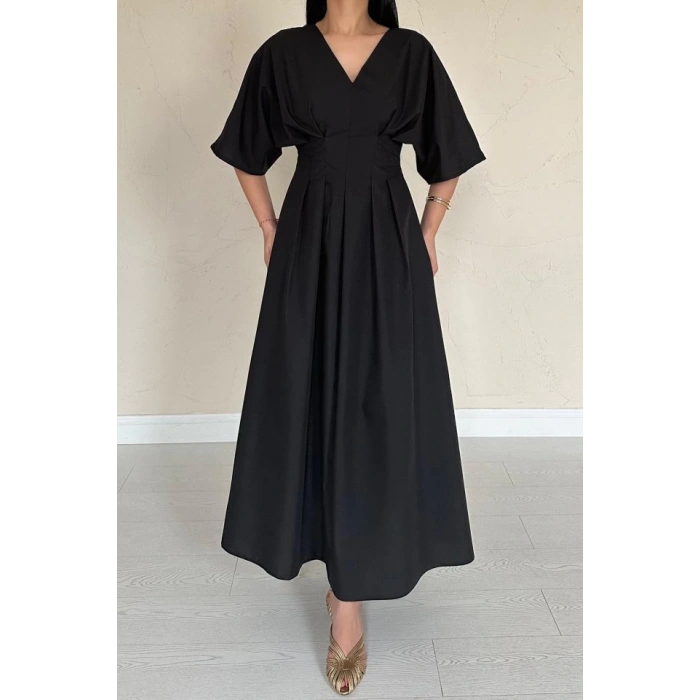 Siyah Pileli Uzun Elbise