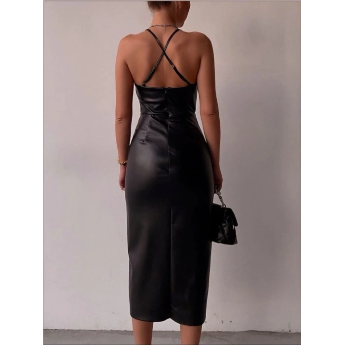 Siyah Sırt Dekolteli Deri Elbise