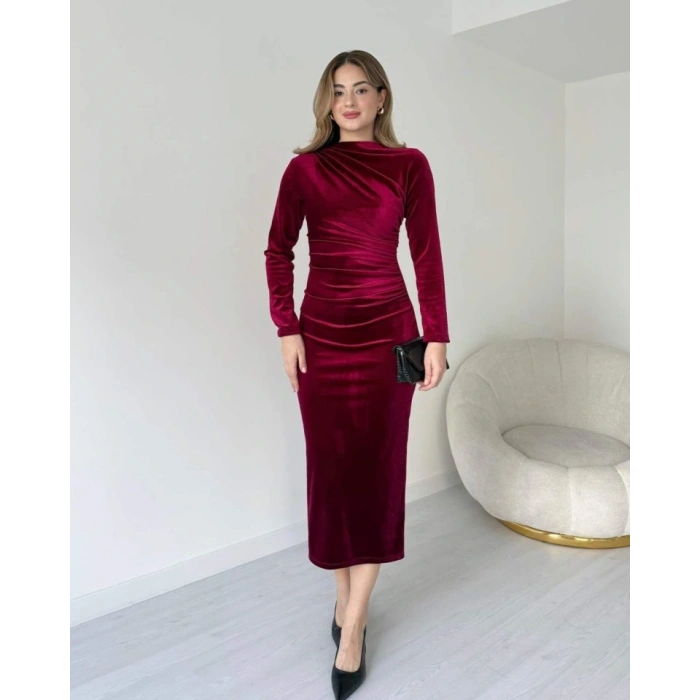 Kadın Uzun Kollu Büzgü Detay Kadife Kumaş Midi Boy Elbise