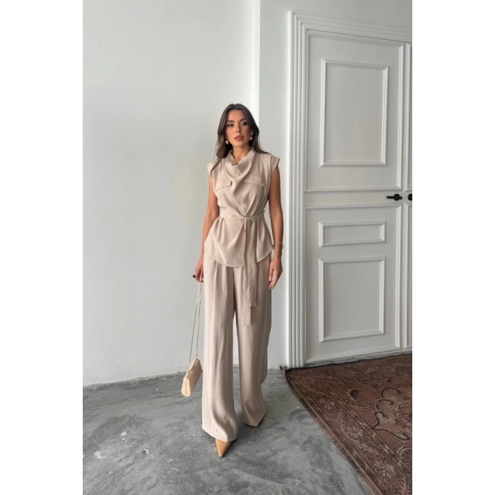 TENCEL MODAL KOLSUZ BLUZ KAPALI CEP DETAYLI DÖKÜMLÜ - PANTOLON TAKIM - Bej