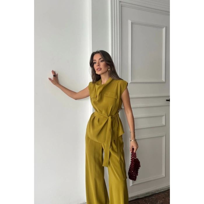 TENCEL MODAL KOLSUZ BLUZ KAPALI CEP DETAYLI DÖKÜMLÜ - PANTOLON TAKIM - Yağ Yeşili