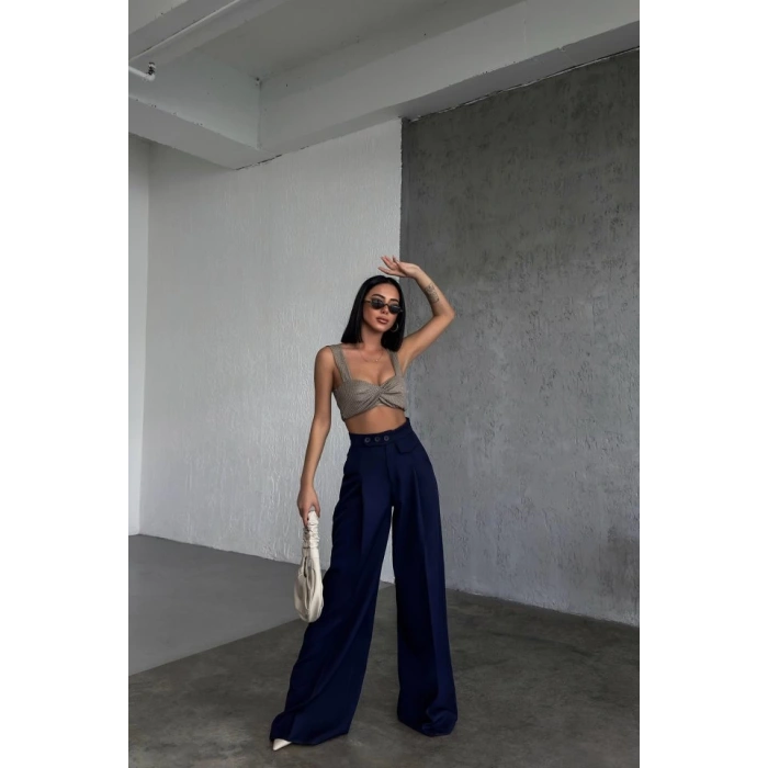 Üç Düğme Detayli Palazzo Pantolon