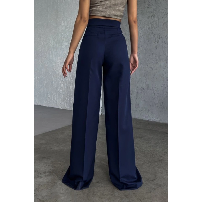 Üç Düğme Detayli Palazzo Pantolon