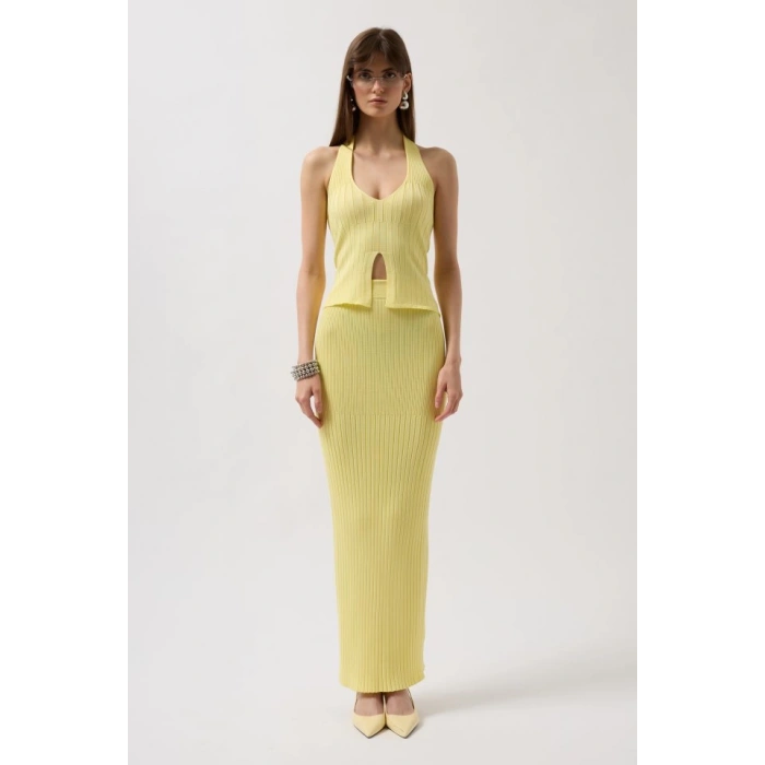 V Detay Dokulu Crop Bluz