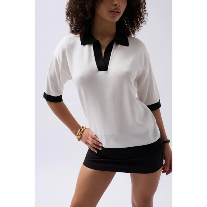 V Yaka Dokulu T-Shirt