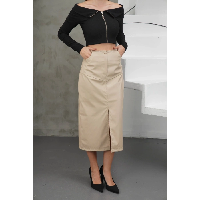 Yırtmaçlı uzun deri etek bej