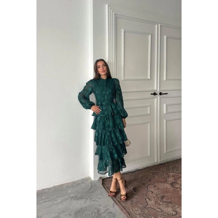 Zümrüt Valonlu Şeritli Kat Kat Elbise