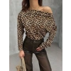 Kadın Leopar Desenli Düşük Omuzlu Bluz