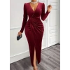 Kadın Uzun Kollu Kruvaze Yaka önünden çapraz Detaylı Uzun Kadife Elbise