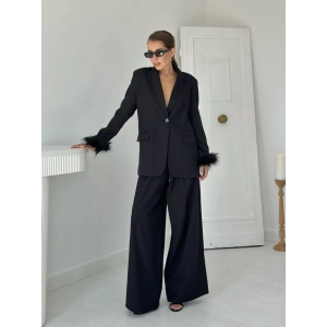 Siyah Kol Ucu Tüylü Ceket - Pantolon Takım