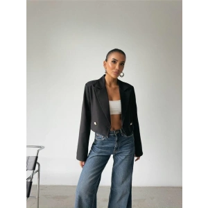 ARKASI İNCİ DÜĞME DETAYLI CROP CEKET - Siyah