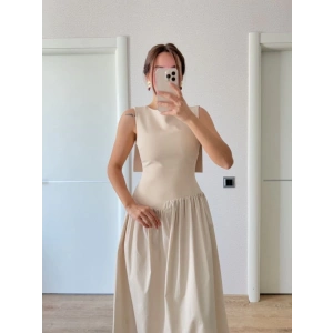 Arkası Kanatlı Uzun Elbise- Bej