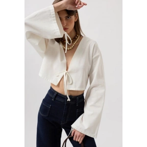 Bağlama Detay Uzun Kol Bluz