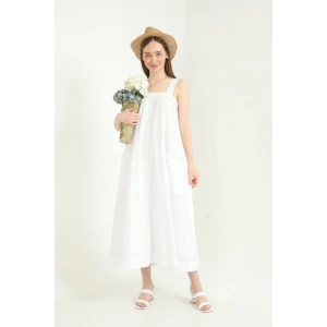 Beyaz Askılı Cepli Elbise