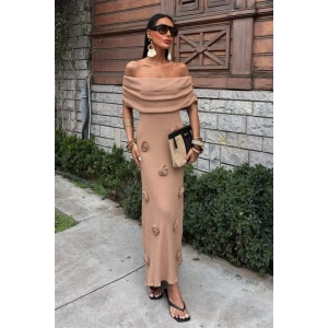 Eteği Gül Detay Madonna Yaka Elbise 2863