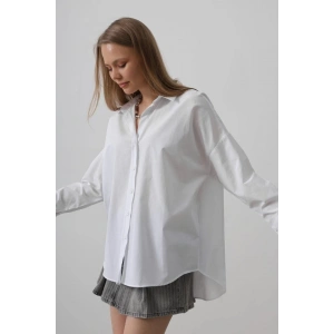 Geniş Manşet Detaylı Gömlek - Beyaz