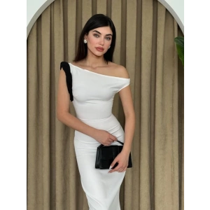 Jovani Omuz Detaylı Elbise