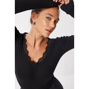 Kadın Dantel Detay V Yaka Kaskorse Kumaş Bluz